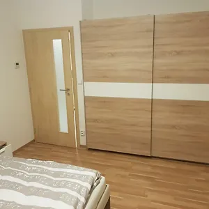  Apartmán Newly Built 5 With Balcony Near Center